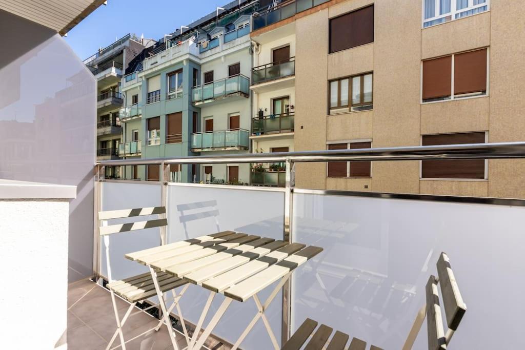 סן סבסטיאן Terraza Playa Y Calle Peatonal Ess03377 מראה חיצוני תמונה