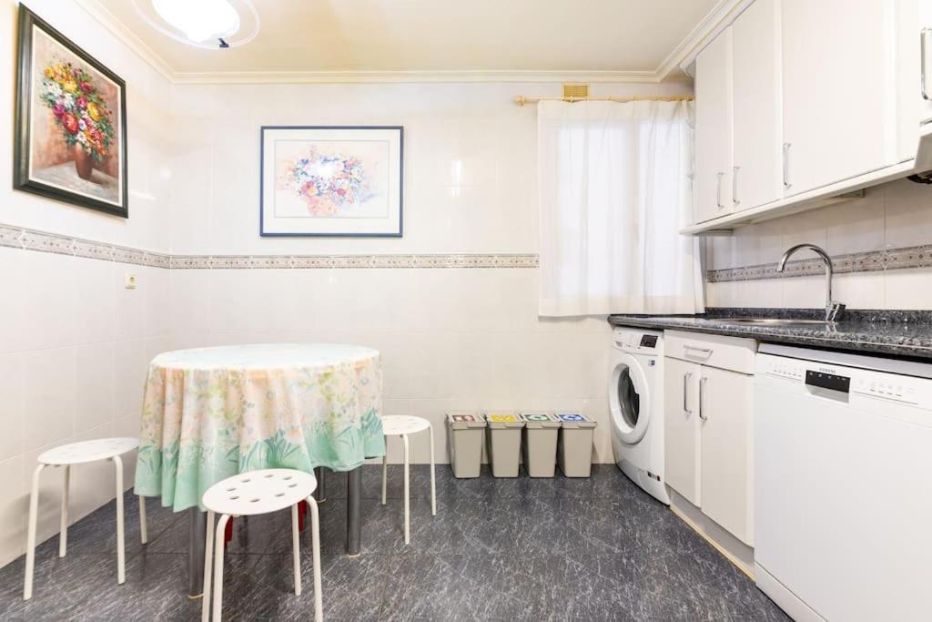 סן סבסטיאן Terraza Playa Y Calle Peatonal Ess03377 מראה חיצוני תמונה